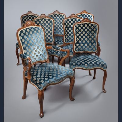 A set of 7 mahogany Chaises ã la Reine