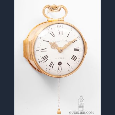 Een zeldzame Franse Louis XVI wandklok met kwartierrepetitie, Meunier Le Jeune, circa 1770.