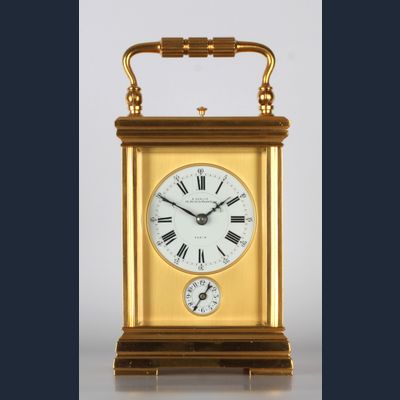 Een fraaie Franse verguld messing reiswekker met kwartierrepetitie, A. Ecalle, circa 1880.