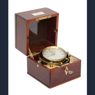 Een zeldzame Nederlandse mahonie chronometer A. Hohwü, circa 1865.