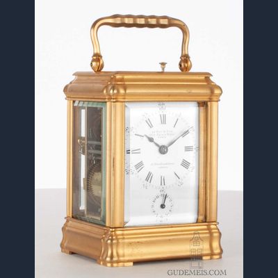 Een kleine Franse gorge case reisklok die de scheepsglazen slaat, circa 1880