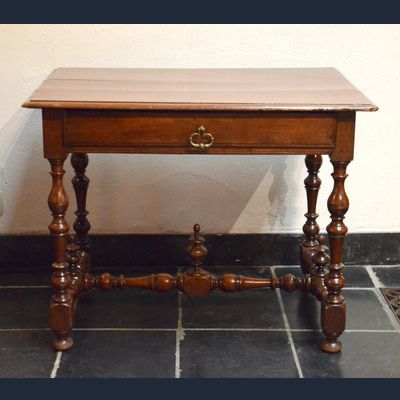 Tafel met lade, Frankrijk, 17e eeuw (Louis XIII)