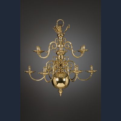Zwölfarmiger holländischer Renaissance-Kronleuchter