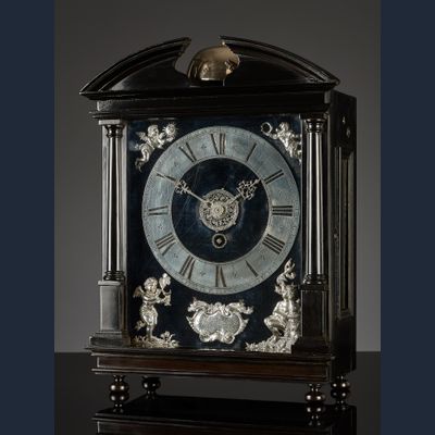 Dutch The Hague table clock, Matthijs van Leeuwaerden