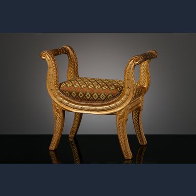 Noord-Europese Louis XVI taboeret