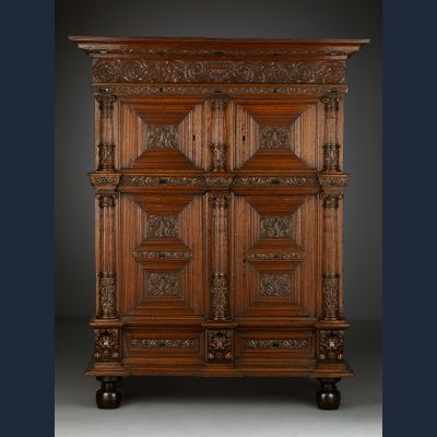 Hollandse Renaissance vierdeurs kolommenkast