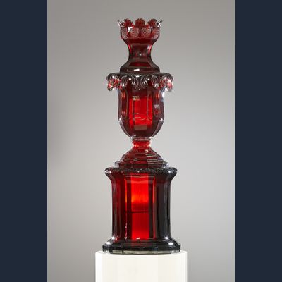 Große russische rubinrote Ziervase aus Glas, Kaiserliche Glasmanufaktur, Sankt Petersburg