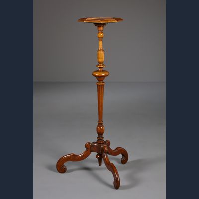 Dutch Louis XV guéridon