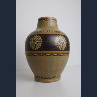 Charles Catteau – Boch Keramis, model D651, vorm 909