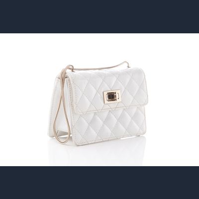 Chanel 2.55 Heruitgave in Wit Lakleder