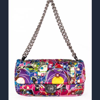 Chanel Flap Schoudertas in Gematelasseerd Satijn met Caleidoscoop Print