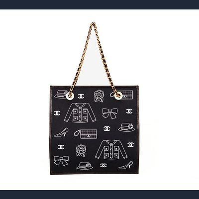 Chanel Zwarte Schoudertas met de Chanel Ikonen