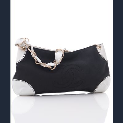 Chanel Schoudertas in Zwart en Wit Canvas en Leder
