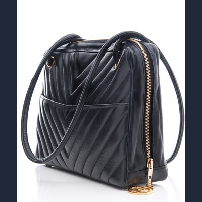 Chanel Schoudertas in Zwart Gematelasseerd Kalfsleder