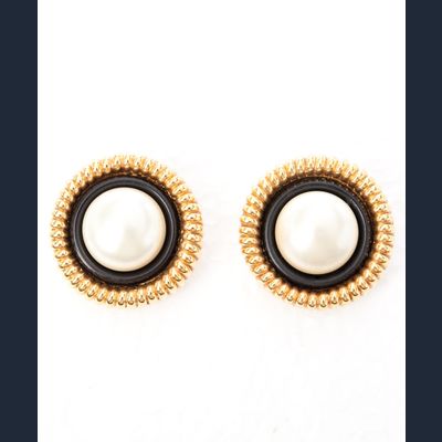 Chanel Parel Oorclips