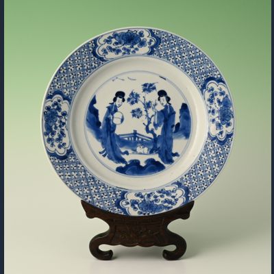 Een Chinees porseleinen schotel