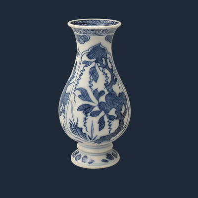 A Chinese porcelain vase