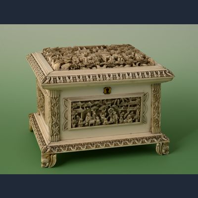 Een Chinees ivoren juwelen kistje