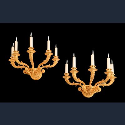 Een stel Empire wandappliques