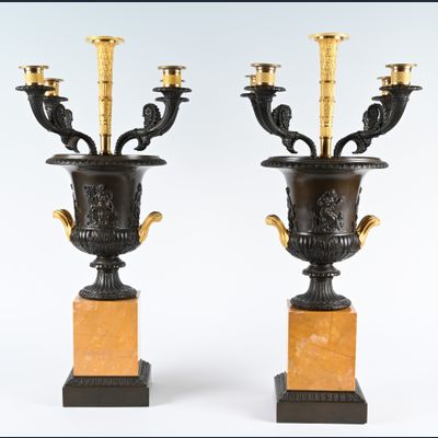 Een stel bronzen Charles X  coupes / kandelaars.