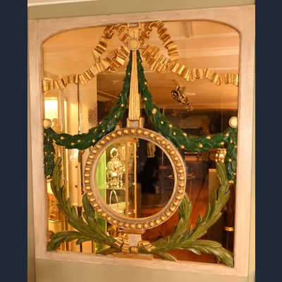 Een fraai gestoken houten bovenlicht