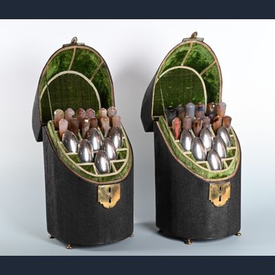 Een stel zeldzame 18de eeuwse bestekkisten