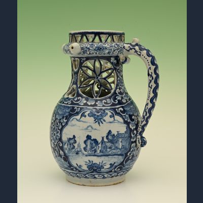 Een delfts aardewerk fopkan