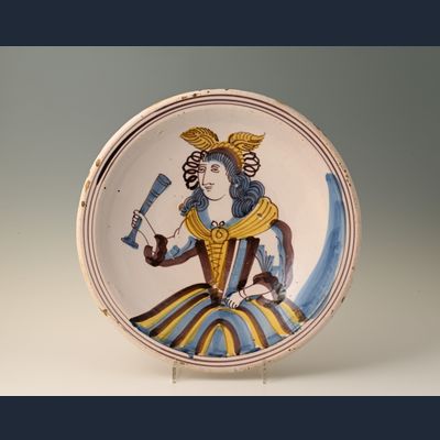 Een majolica schotel