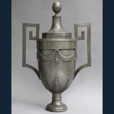 Tinnen wandfontein door Nicolas Delannoy