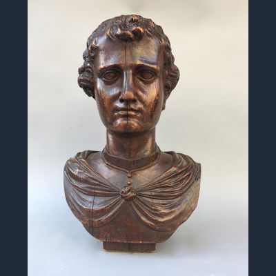 Houten buste van een man