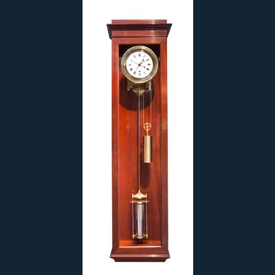 Een fraaie Franse mahonie wandregulateur maandloper toegeschreven aan Rodanet, circa 1840.