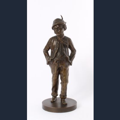 'Lopende boer', 'cire perdu' gepatineerd bronzen beeldje, circa 1900.