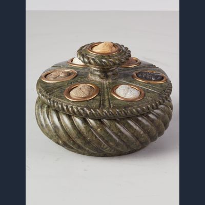 A southern Italian intaglio-inset serpentine marble 'Grand Tour' inkwell