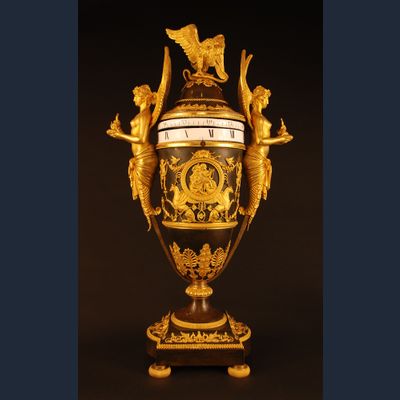 CT01 Vaseshape clock set with two ewers