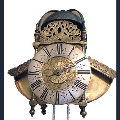 LA12 Wings Lanternclock with alarum