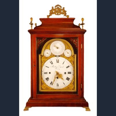 BR11 Tafelklok met eeuwigdurende kalender