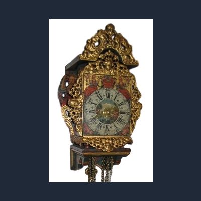 DW11 Miniature 18th century Dutch-Frisian 'stoeltjesklok schippertje' with alarm function.