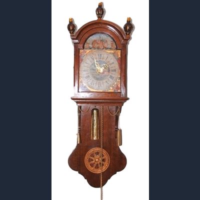 DW32 Frisian Wall clock 'Spinnekopje' with rocking shipps automaton.