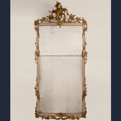 Een Rechthoekige Louis XVI Vergulde Spiegel