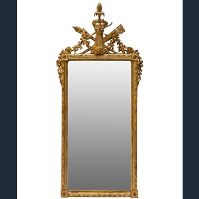 Een Rechthoekige Vergulde Louis XVI Spiegel