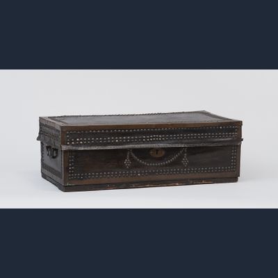 Een met Leder beklede Reiskist