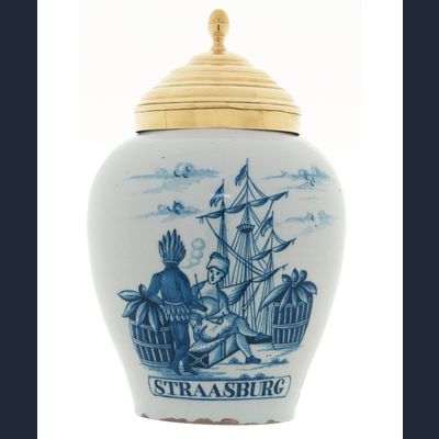 Een Tabakspot in Delfts Blauw Aardewerk 'Straatsburg'