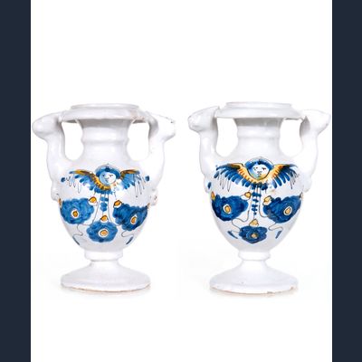 Een Bijna Paar Delftsblauwe Altaarvazen