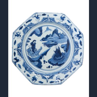 An Octagonal Kraak Dish with Two Buddhist Figures, Wanli Period