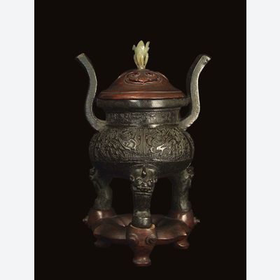 EIN BRONZE-RÄUCHERGEFÄSS DER MING-DYNASTIE CHINESISCHE