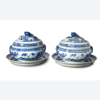 Stel Qian Long terrines met deksel en onderschotels