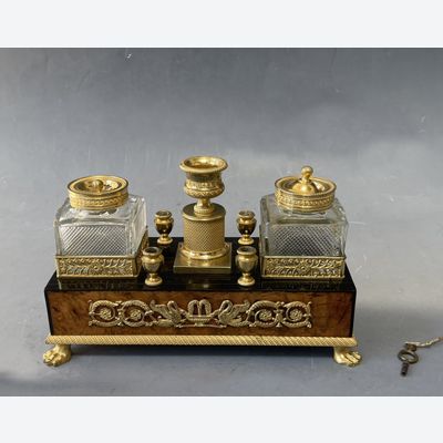 Empire inktstel met speelwerk, circa 1820.