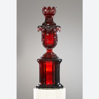 Große russische rubinrote Ziervase aus Glas, Kaiserliche Glasmanufaktur, Sankt Petersburg