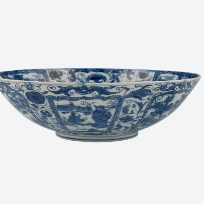 A Chinese porcelain Wanli bowl
