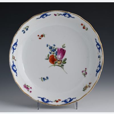 A Dutch porcelain plate marked M.O.L.